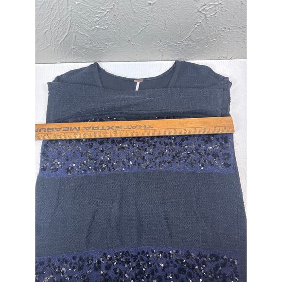 Free People Sweater Womens Blue Black Sequins Pullover V Neck Tunic Boho Size XS - Picture 5 of 5